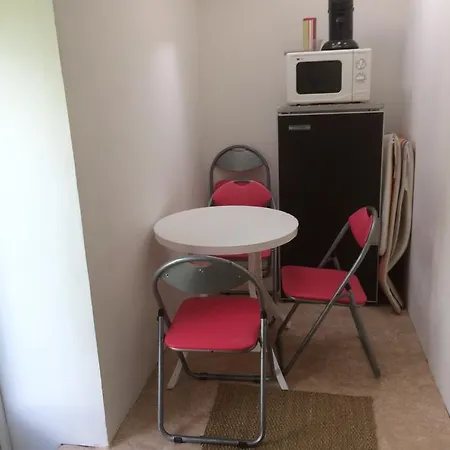 Au Parc Aux Lievres 住宿加早餐酒店 拉弗雷切